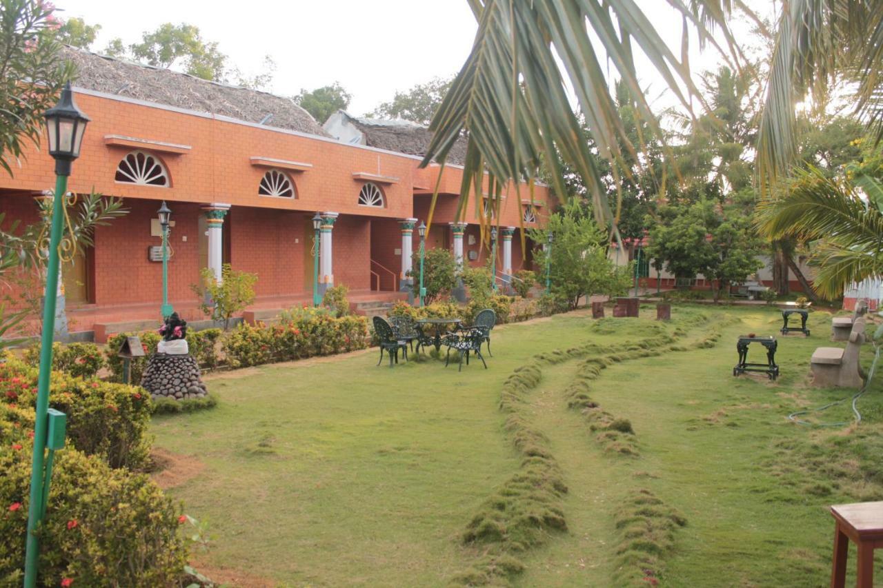 Chettinadu Court- Heritage View Kānādukāttān Exterior foto